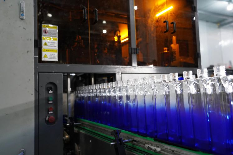 Tinta spray gradiente para garrafas de vidro