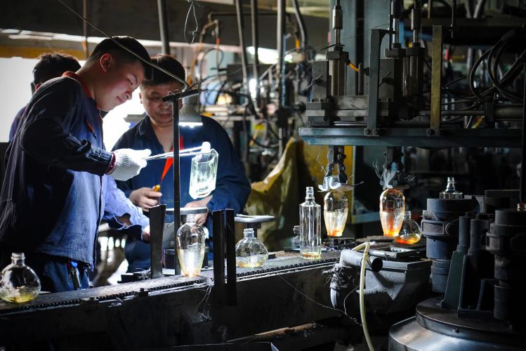 produção de garrafas de vidro a granel